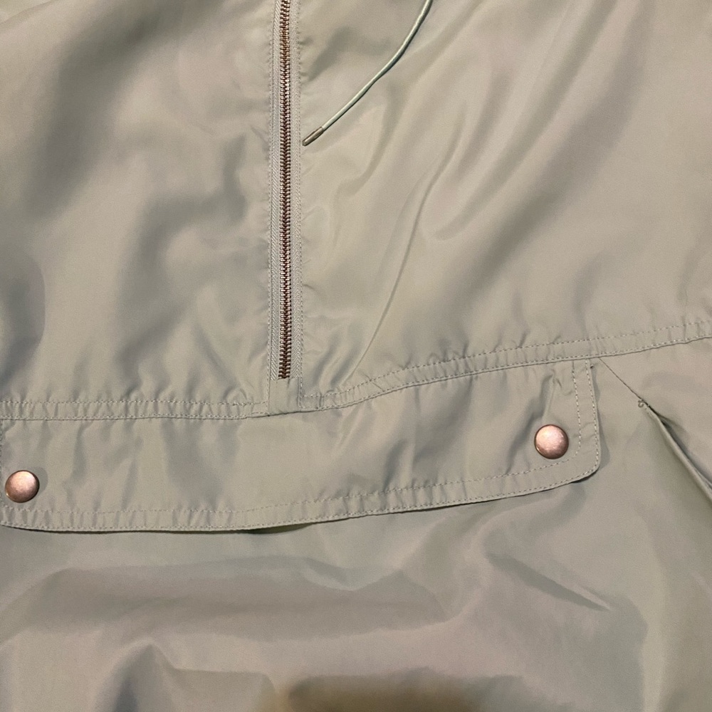 wind breaker - Picture 2 of 4